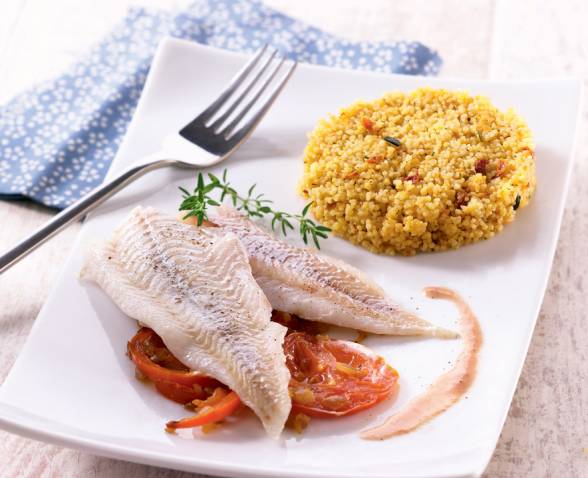Recette Filets de poisson sur lit de légumes rouges et couscous du soleil TIPIAK