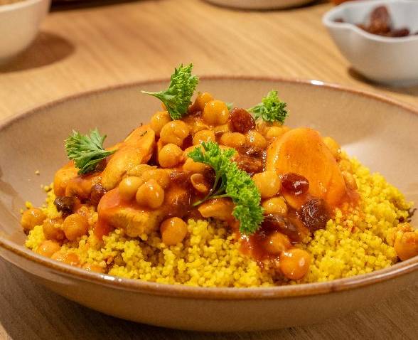 Couscous parfumé et poulet au ras el hanout - Recette Tipiak