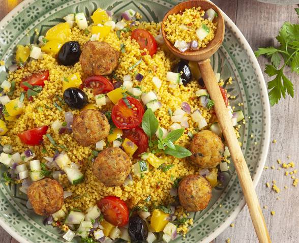 Couscous Parfumé aux Epices du Monde aux legumes d’été & falafels