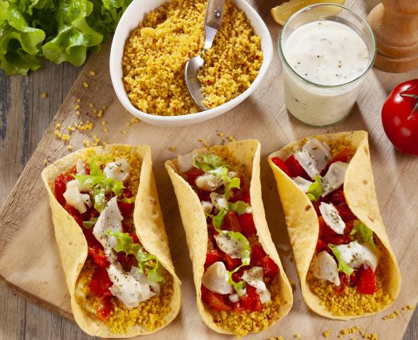 Tacos au poisson, légumes et Couscous Parfumé aux épices du monde